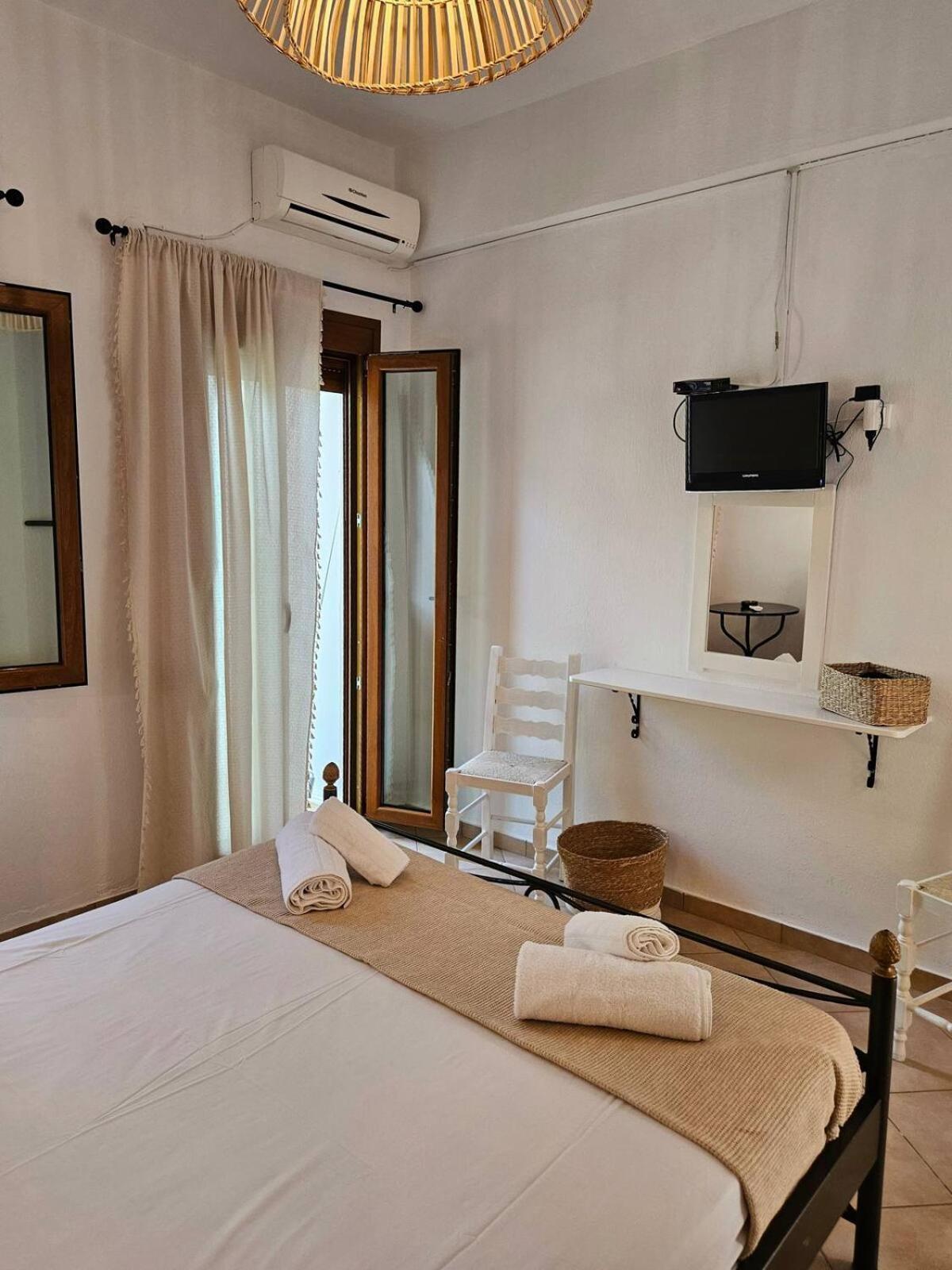 The Pine Trees Aparthotel Agnontas Bagian luar foto
