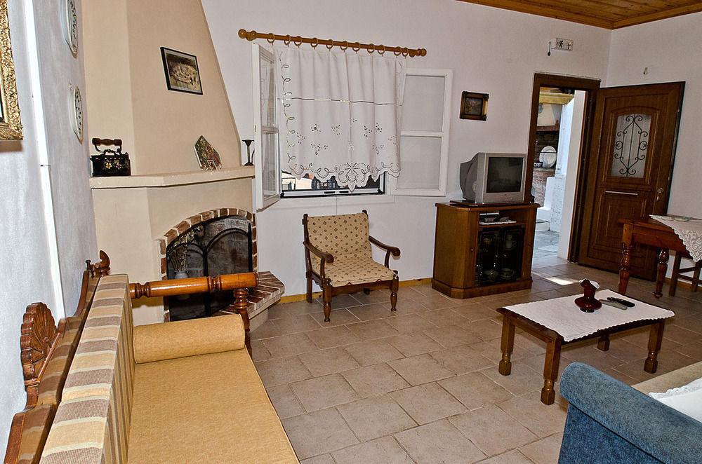 The Pine Trees Aparthotel Agnontas Bagian luar foto
