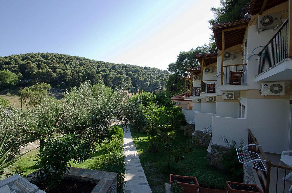 The Pine Trees Aparthotel Agnontas Bagian luar foto